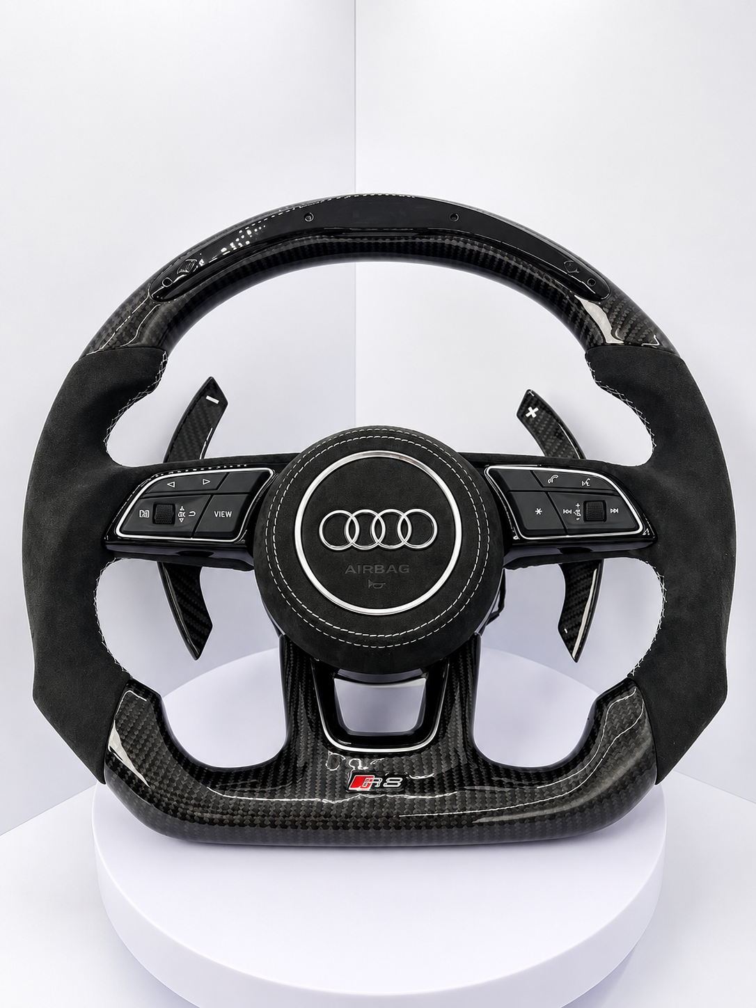 Audi RS Style Карбонов Волан от Истински Карбон с Алкантара – Flat Bottom – Gloss Finish